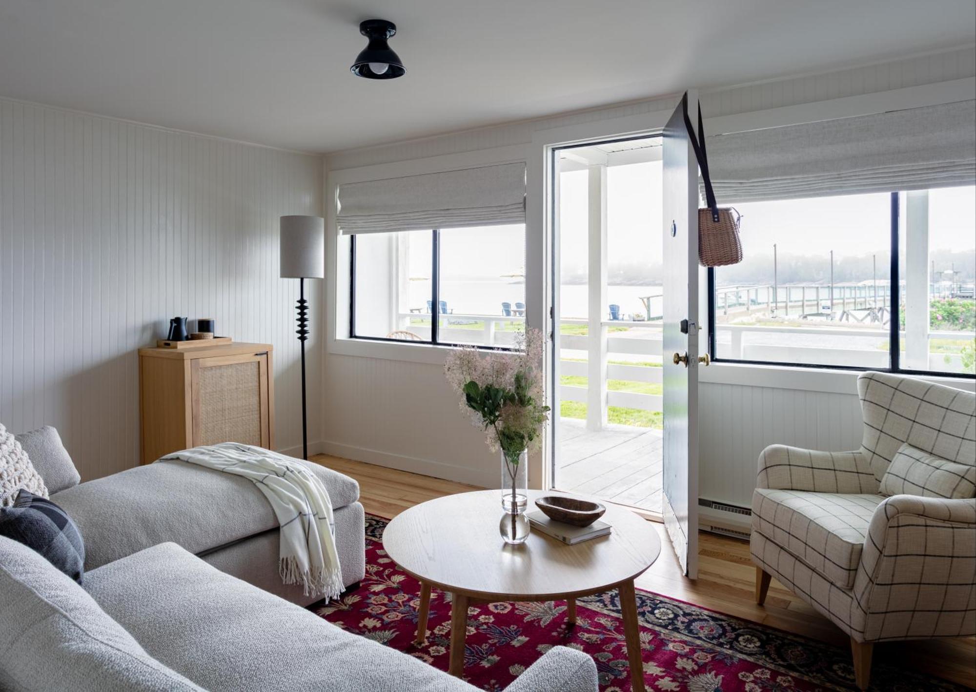 Bluebird Ocean Point Inn 外观 照片