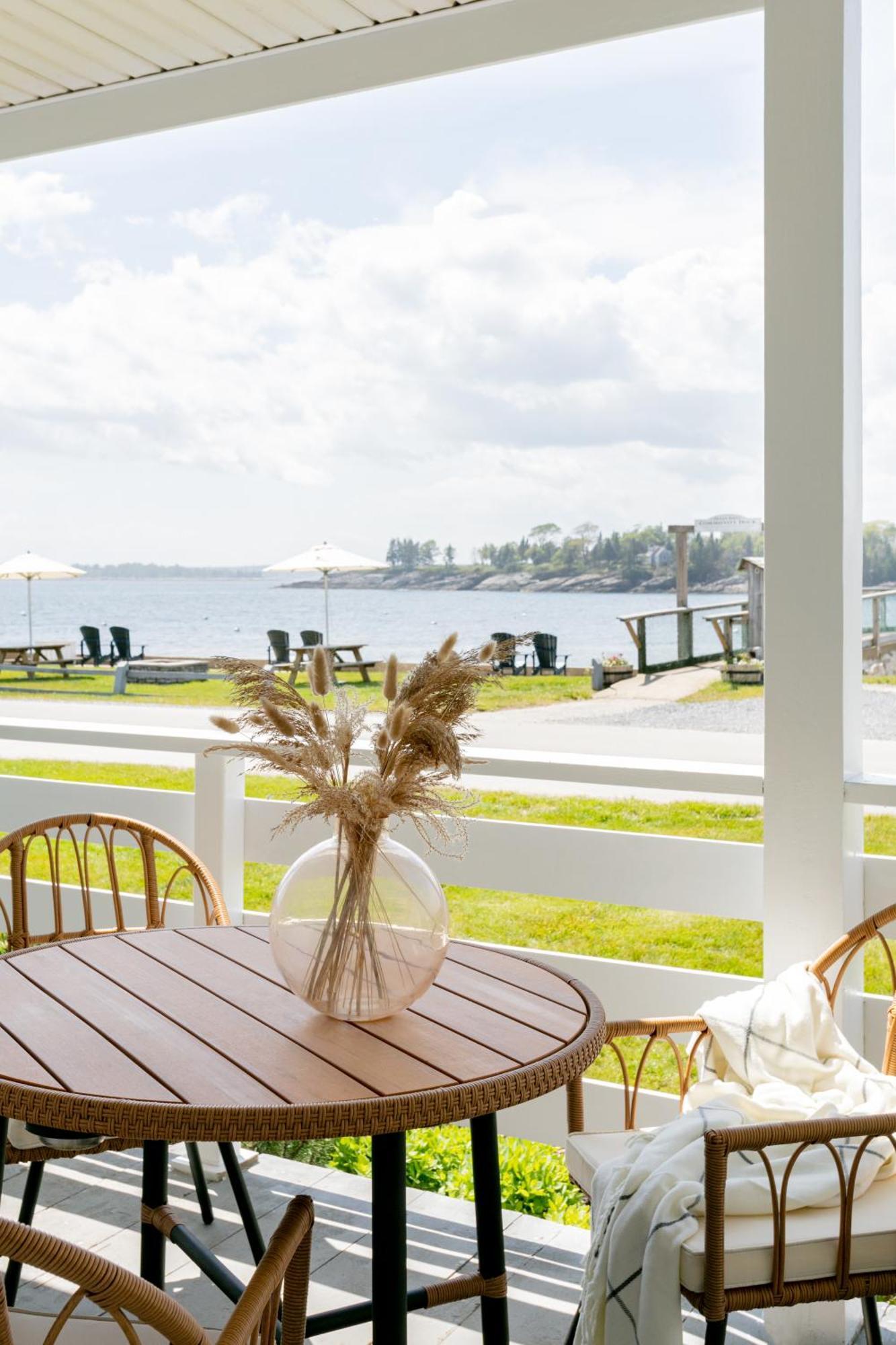 Bluebird Ocean Point Inn 外观 照片
