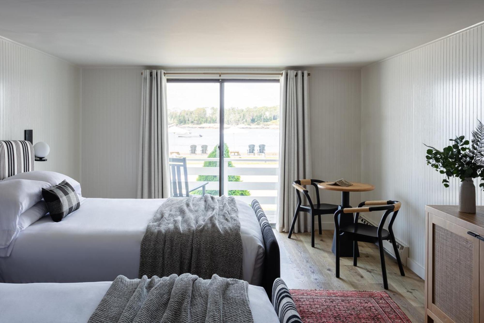 Bluebird Ocean Point Inn 外观 照片